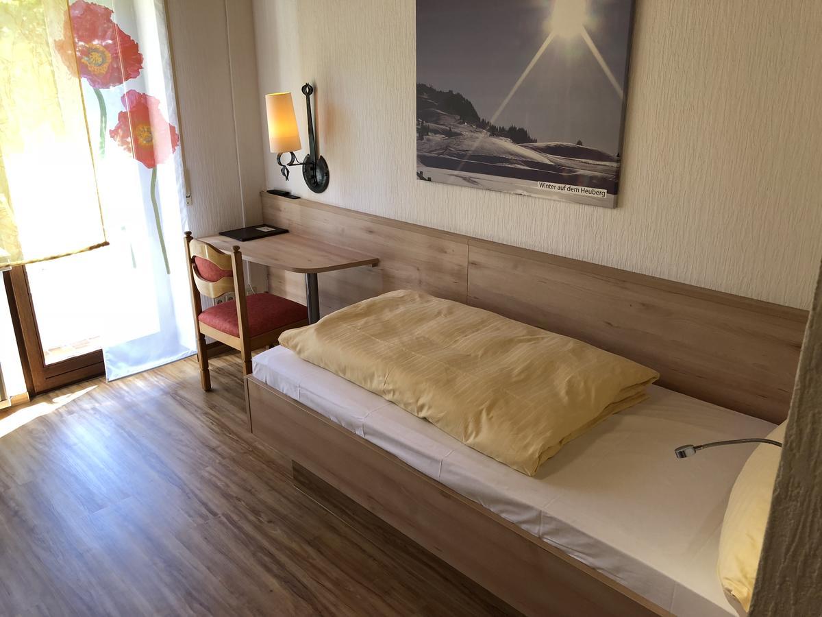 Hotel Heuberger Hof, Wehingen מראה חיצוני תמונה